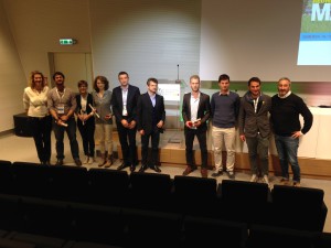L'assessore e il presidente di FEM Andrea Segrè con gli studenti premiati