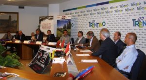 Presentazione tavolo relatori